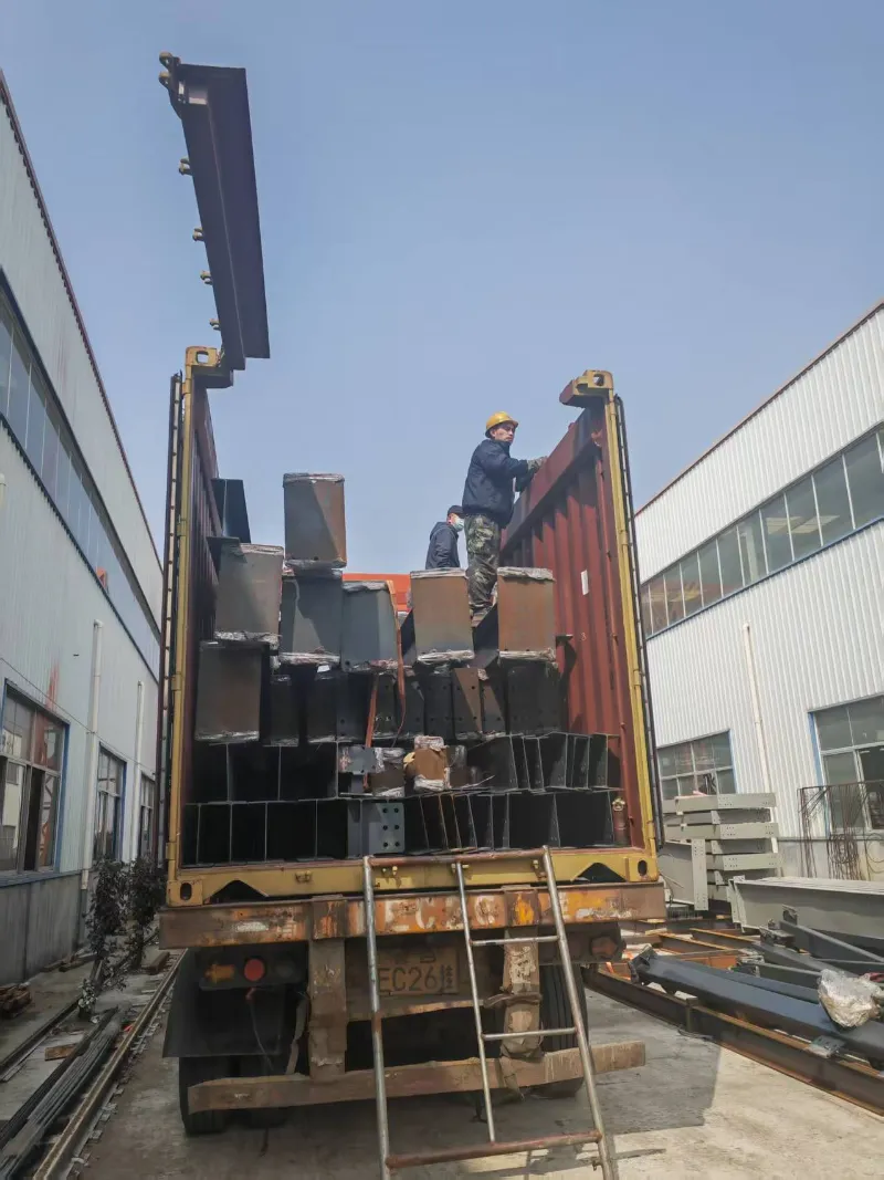 வெளிநாட்டு உள்கட்டமைப்பு கட்டுமானத்திற்கு ஆதரவு! Qingdao Liweiyuan எஃகு அமைப்பு மலேசியாவிற்கு மூன்று மாடி அலுவலக கட்டிடத் திட்டத்தை வெற்றிகரமாக அனுப்புகிறது